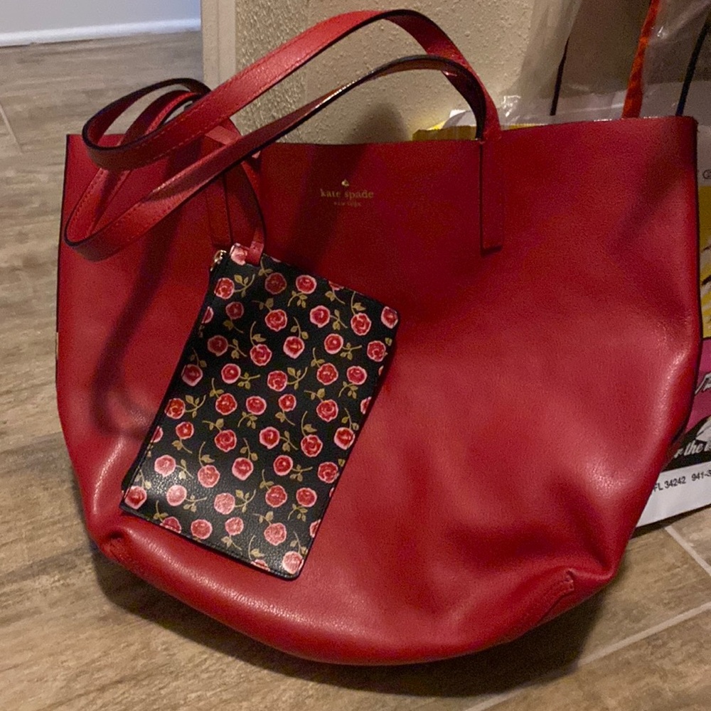 BNWOT Kate Spade tote with wristlet